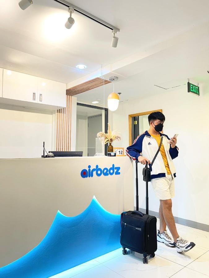 Airobedz Makati - A Value Hotel Manille Extérieur photo